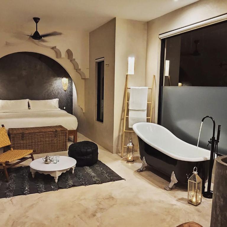 Moroccan vacation home for 16 guests! - Casa de 7 dormitorios - 16