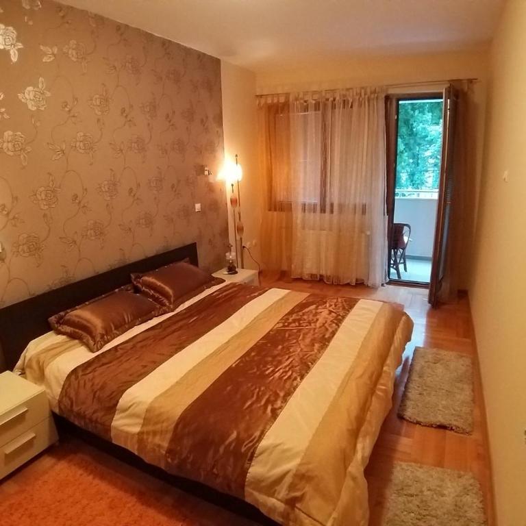 Brown Apartment - Niš Center - Three-Bedroom Apartment - 7