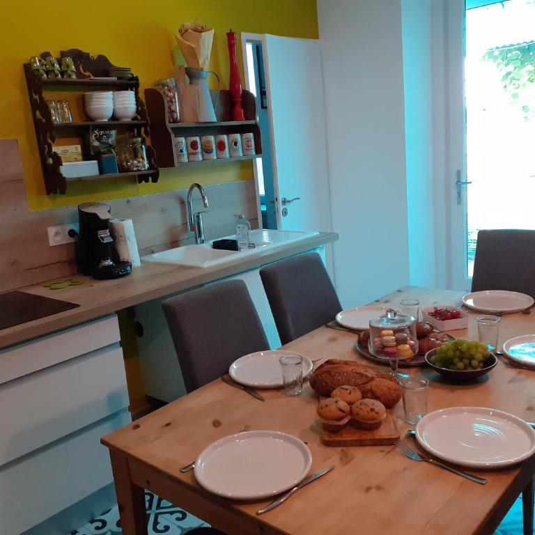 Esprit Bistrot / Rent4night Grenoble - Camera Deluxe - 10