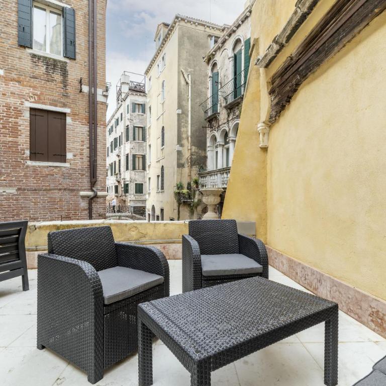 Gondola Luxury - Campo Santi Filippo e Giacomo by Wonderful Italy - Apartment with Terrace - 5