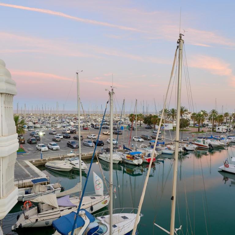 weforyou Ola Puerto Marina Apartment - Apartamento Superior - 2