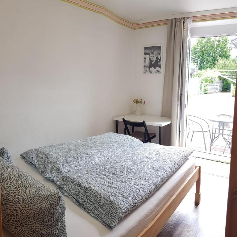 House LA Neuschwanstein Blick - Budget City Hotel - Doppelzimmer mit Terrasse und eigenem Badezimmer - 1