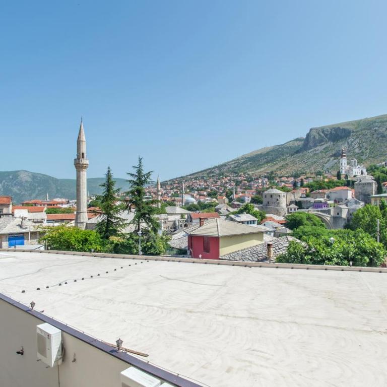 Apartment Light De Luxe - with Old Bridge view - Two-Bedroom Apartment with Balcony and City View - 44