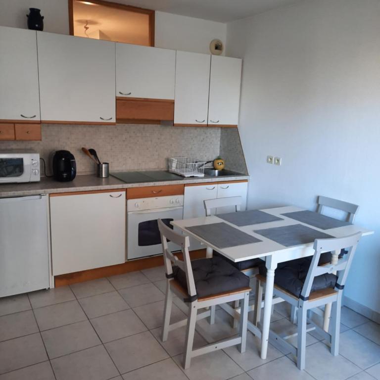 joli F2 46m2 menton centre, balcon,parking - Appartement 1 Chambre - 6