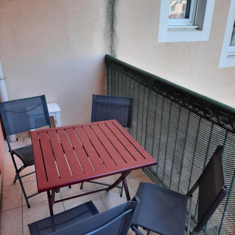 joli F2 46m2 menton centre, balcon,parking - Appartement 1 Chambre - 9