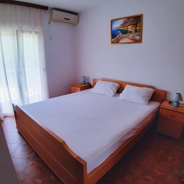 Apartments Parapid - Dvokrevetna Soba sa Bračnim Krevetom i Sopstvenim Kupatilom - 1