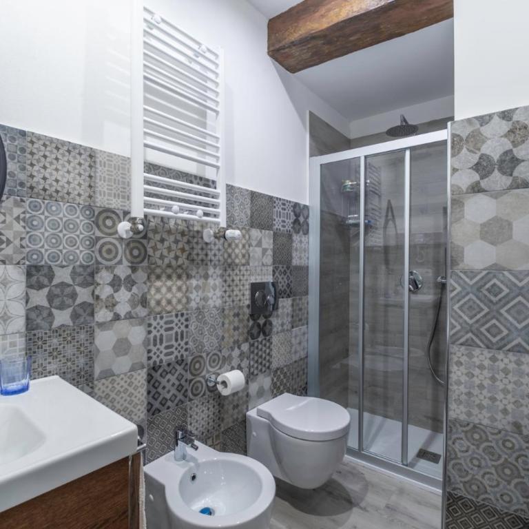 Residenza Borgo Guazzo - Camera Matrimoniale/Doppia con Letti Singoli - 10