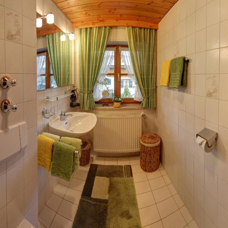 Gästehaus Restner - Chiemgau Karte - Apartment mit Balkon - 3