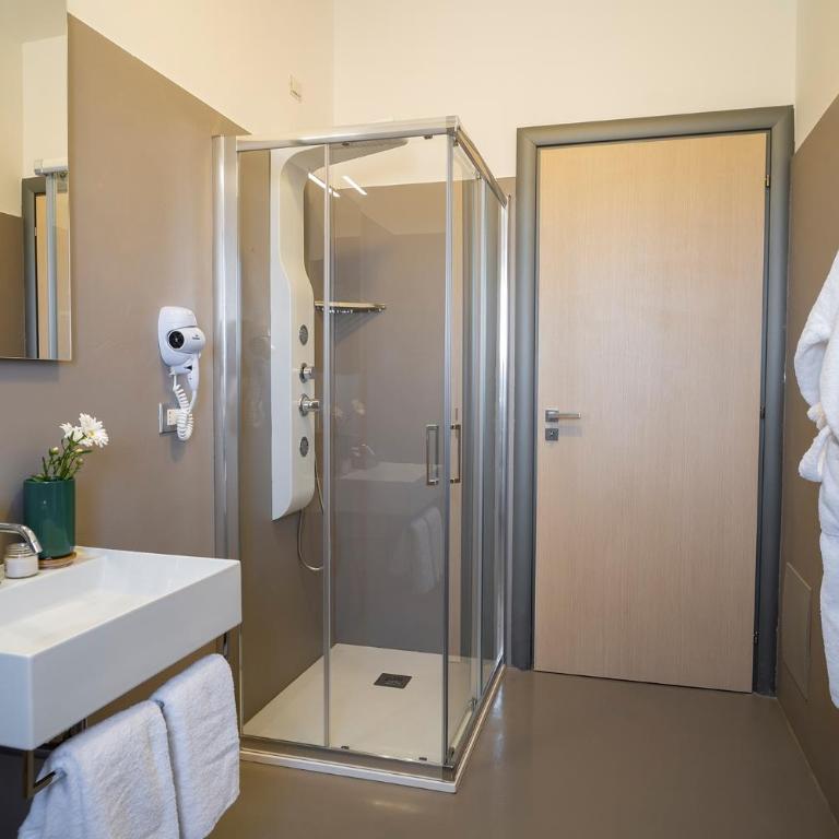 Enny Camere - Camera Tripla - 7