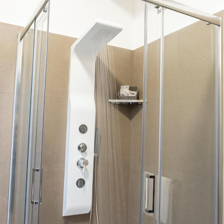 Enny Camere - Camera Tripla - 11