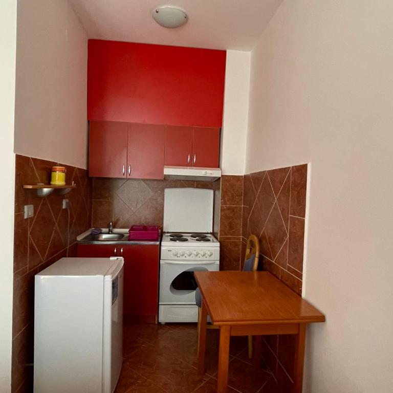 Apartment Zevs - One-Bedroom Apartment - 7