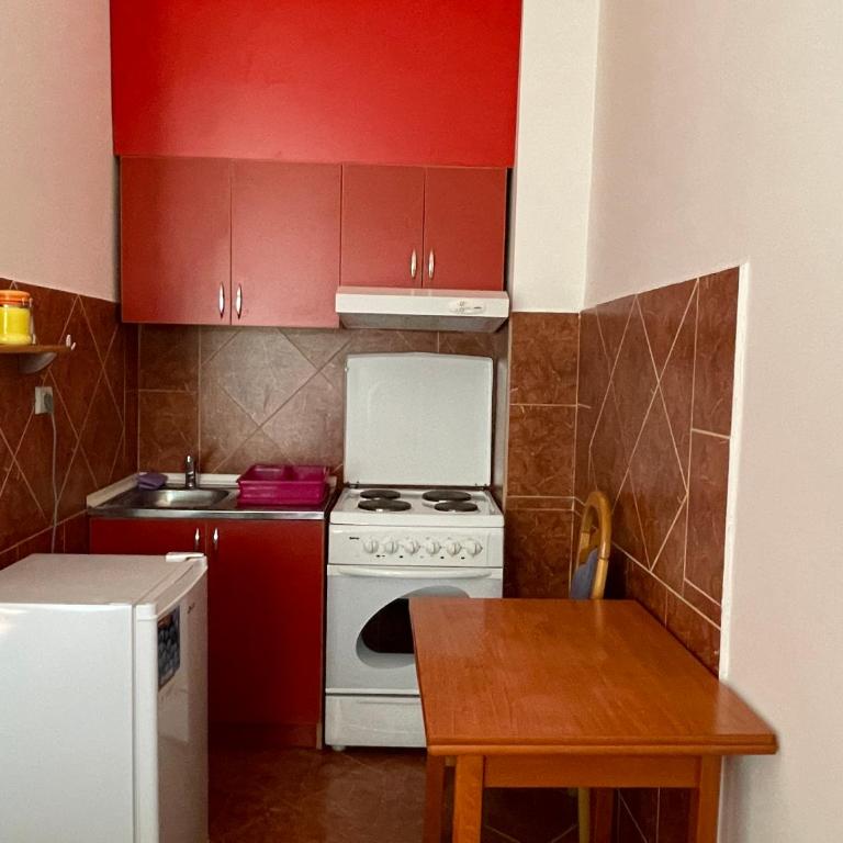Apartment Zevs - One-Bedroom Apartment - 8