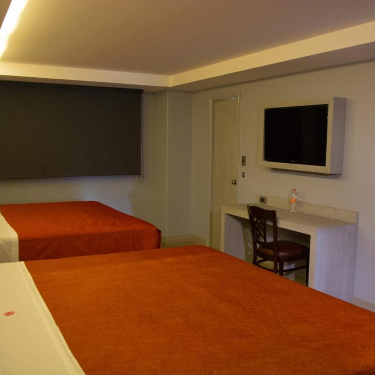 Hotel El Senador - Habitación Doble Estándar con 2 camas dobles - 2