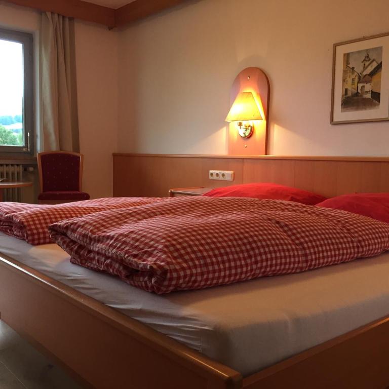 Gästehaus Schröder - Doppelzimmer mit Balkon (ohne TV) - 1