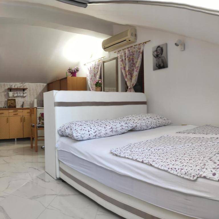 Apartments Sijerkovic - One-Bedroom Apartment - 10