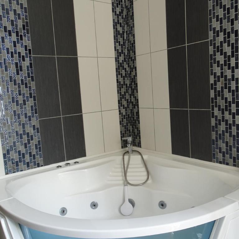 Le Saint-Claude, Appt au coeur de ville - Appartement 3 Chambres - 16