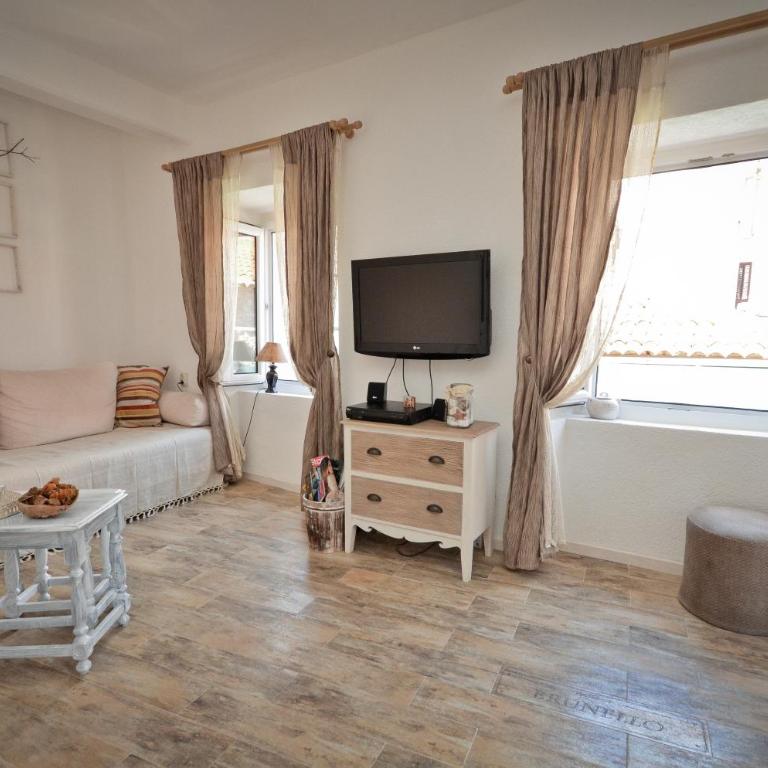 Bell Tower Apartment - Deluks Apartman - 1