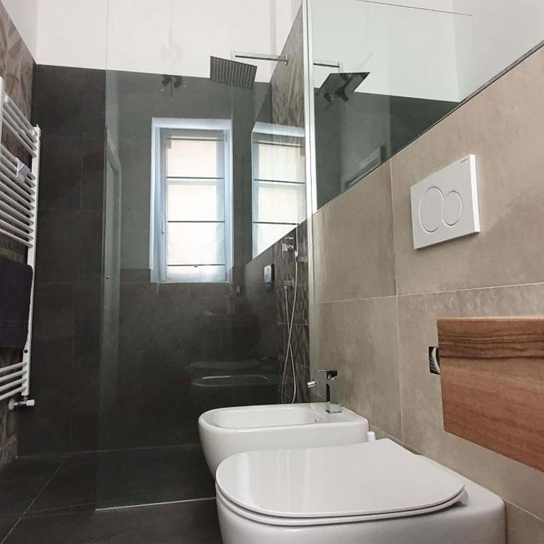 B&B La Corte Antica - Luino Lago Maggiore - Chambre Double avec Salle de Bains Privative - 3