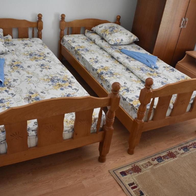 Šćekić Accommodation - Triple Room with Balcony - 6