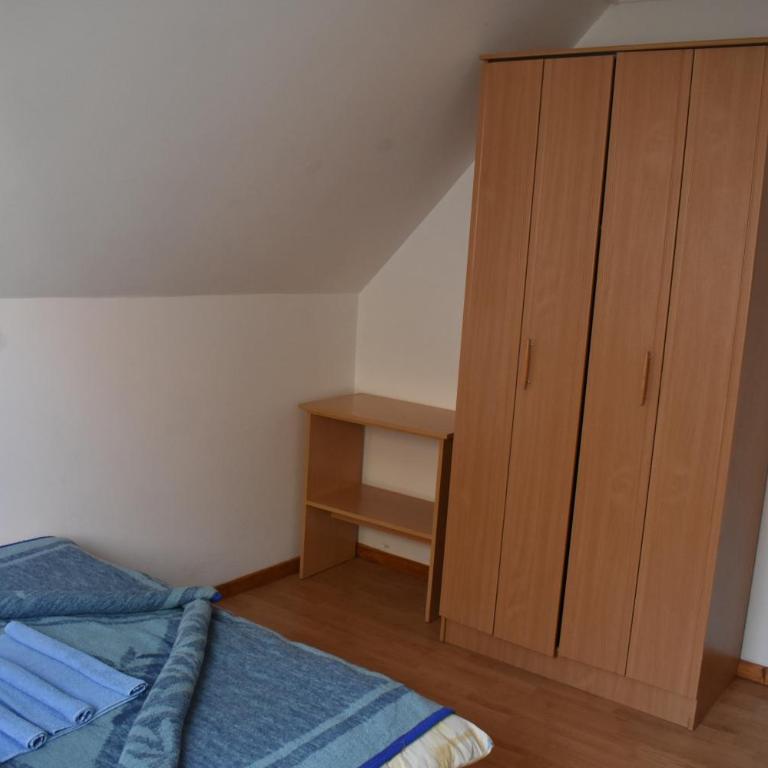 Šćekić Accommodation - Basic Triple Room with Shared Bathroom - 7