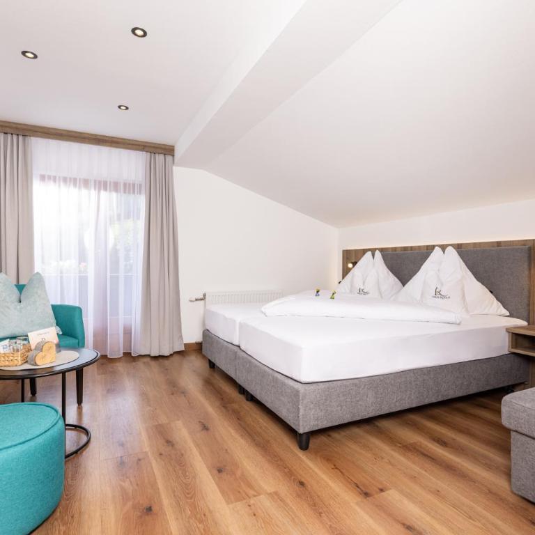 Pension Rofan - Dreibettzimmer - 1