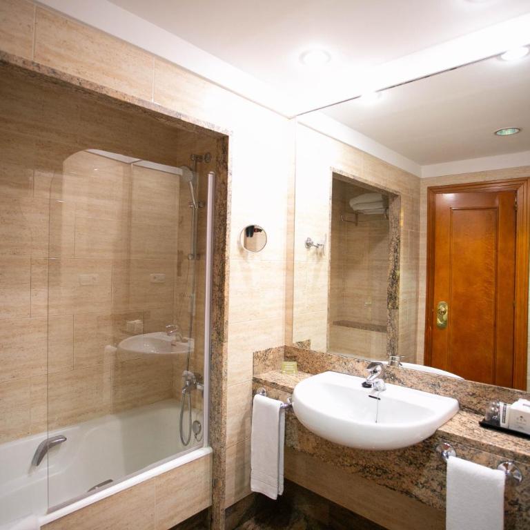 Hotel Sercotel Ciudad de Oviedo - Habitación Doble - 2 camas - 2