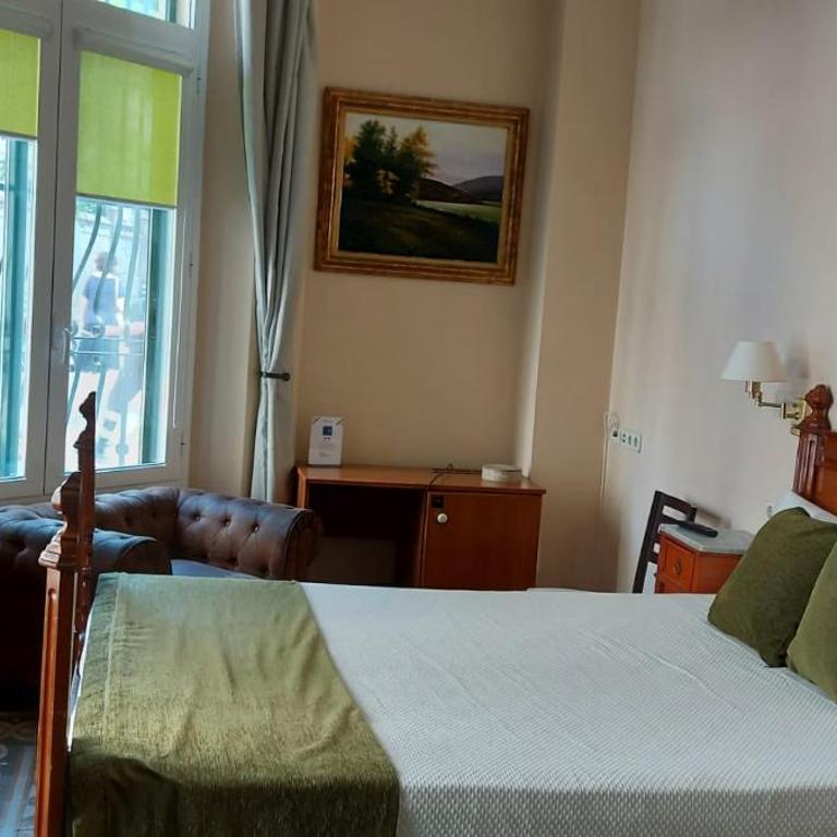 Hotel Noucentista - Habitación Doble en la planta baja - 2