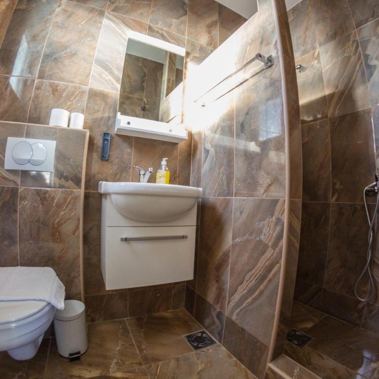 Apartments Atlantis - Studio with Balcony and Sea View (4 Adults) - 9