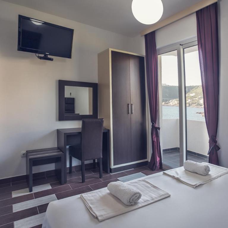 Apartments Atlantis - Studio with Balcony and Sea View (2 Adults) - 10