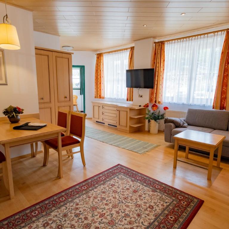 Die Nockalm - Apartment mit Blick auf die Berge - 4