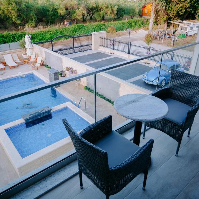 Onyx Luxury - One-Bedroom Apartment - 9