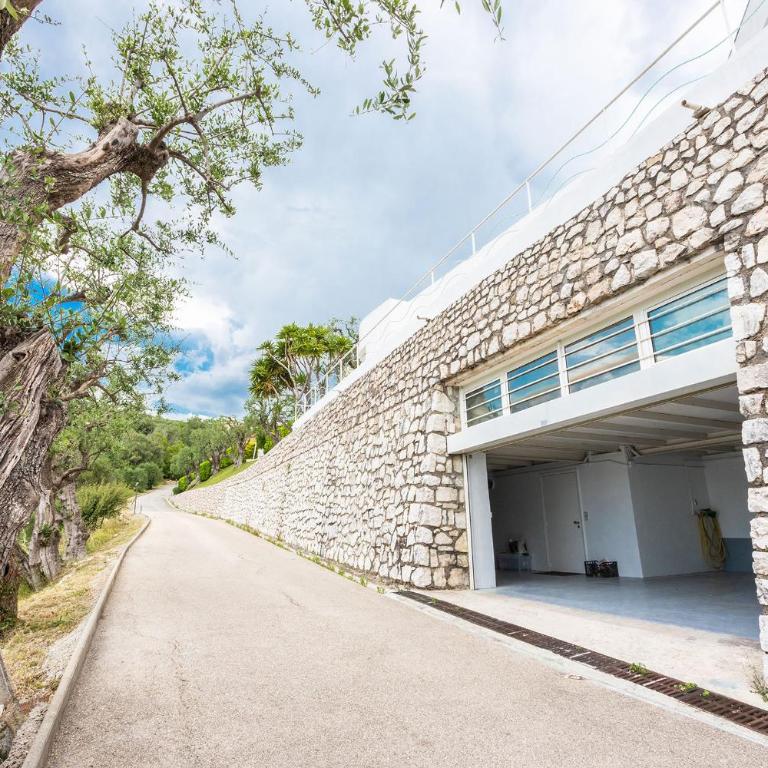 VILLA NICE-GAIRAUT by RIVIERA HOLIDAY HOMES - Villa avec Piscine Privée - 35