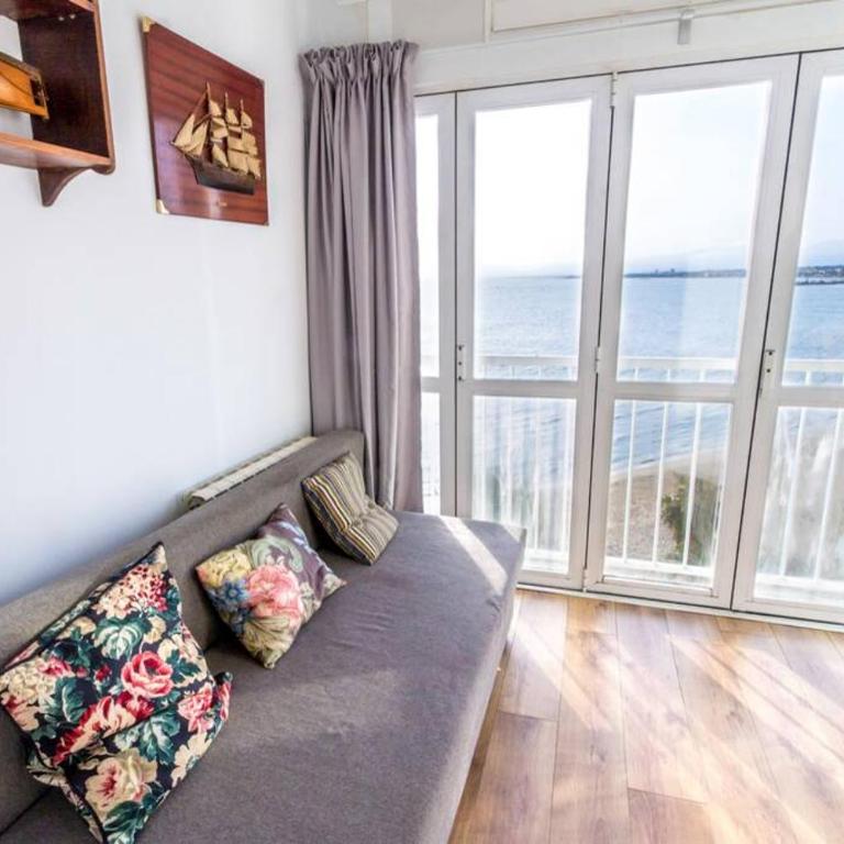 Primera linea de mar. Apartamento turístico Salou - Apartment - 6