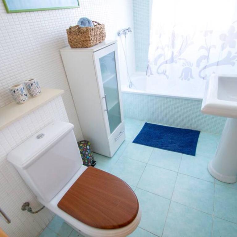 Primera linea de mar. Apartamento turístico Salou - Apartment - 42