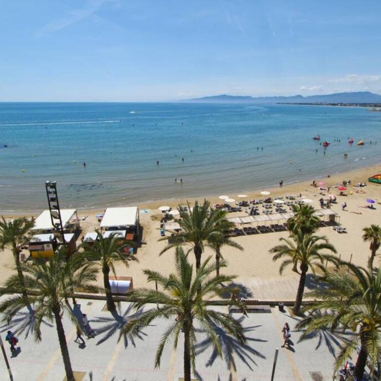 Primera linea de mar. Apartamento turístico Salou - Apartment - 4