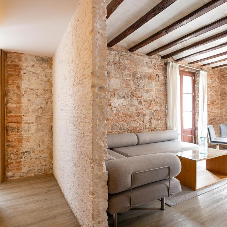 Decô Apartments Barcelona-Born Apt. - Three-Bedroom Apartment - 23