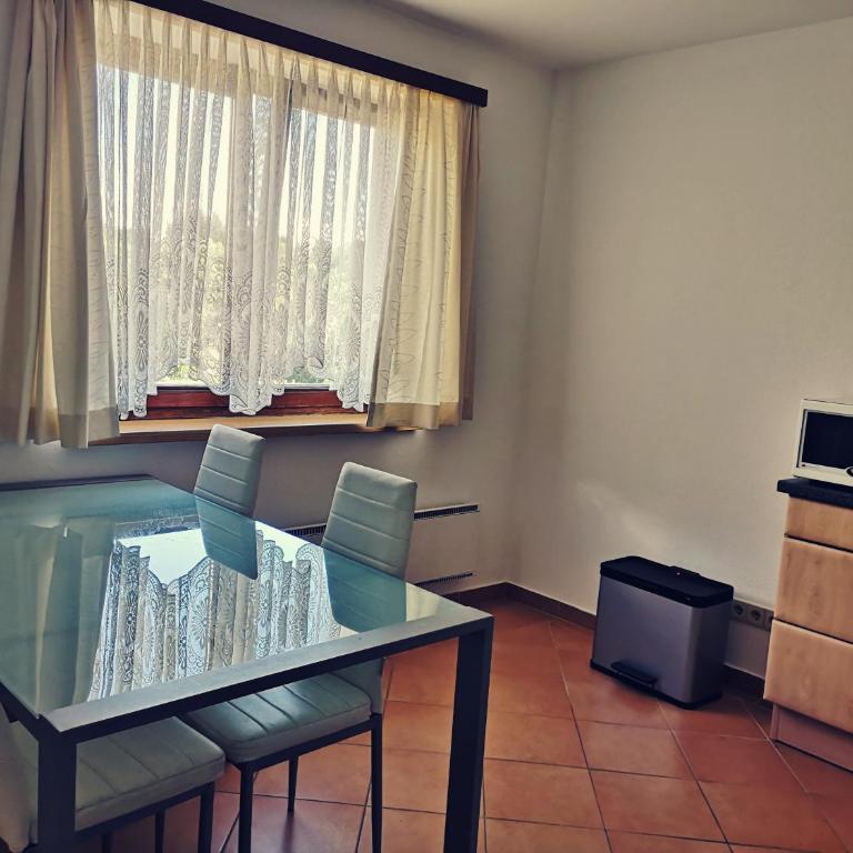 Haus Im Grünen - Apartment mit 1 Schlafzimmer - 5