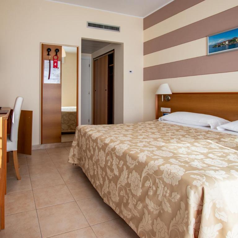 Hotel Alpi - Camera Matrimoniale/Doppia con Letti Singoli - 1