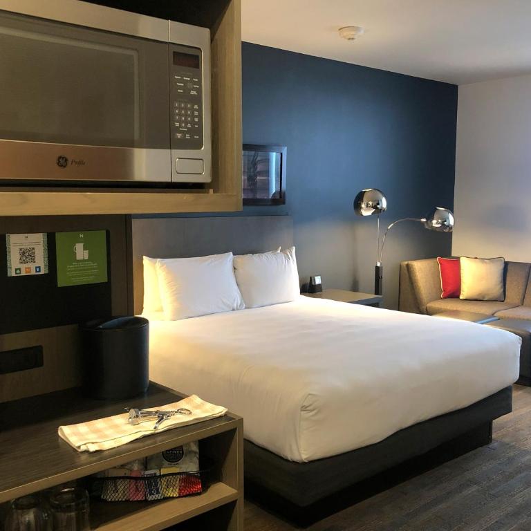 Hyatt House Mexico City Santa Fe - Habitación con cama extragrande. - 8