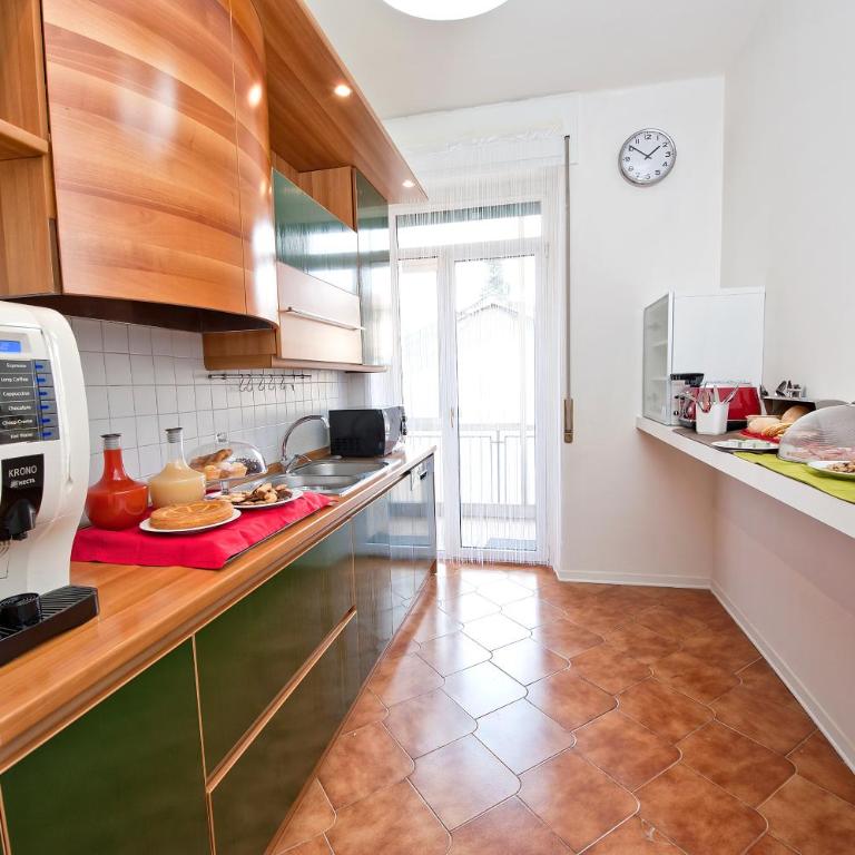 Verona Maison - Double Room with Shared Bathroom - 9