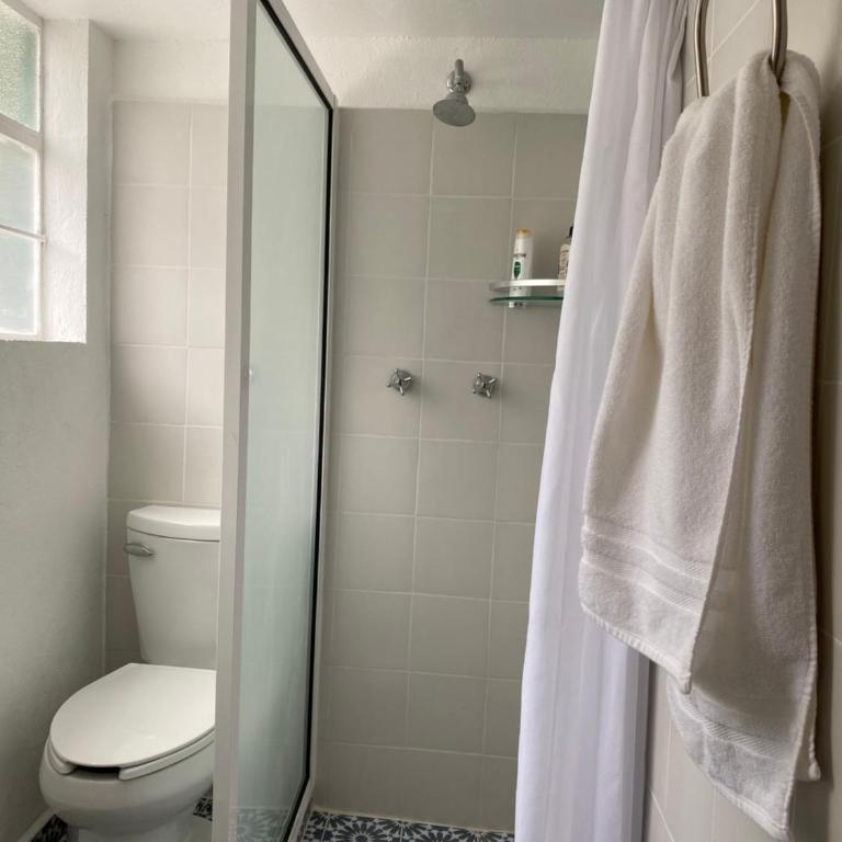 Nebraska Suites WTC - Double Room with Balcony - 7