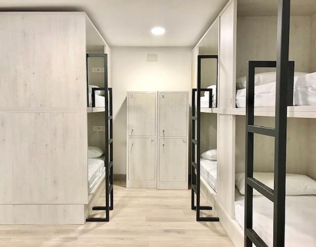 Quartier Leon Hostel Jabalquinto - Cama en habitación compartida mixta con baño privado - 18 camas - 7