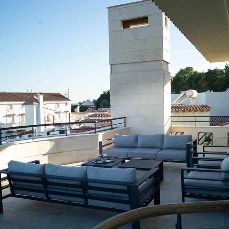 Beachside Villa in Puerto Marina, Benalmádena - Villa - 12