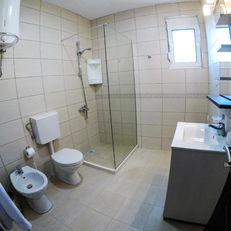 Casa Sinani - Apartman Tipa "Suite" sa Balkonom - 10