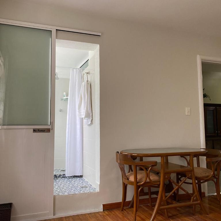 Nebraska Suites WTC - Double Room with Balcony - 1