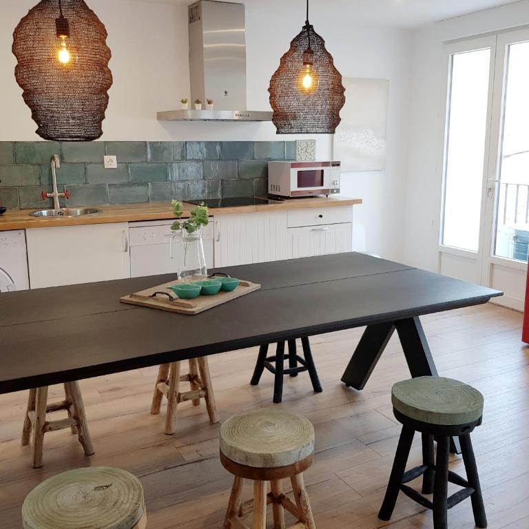 Amb encant i estil Mediterrani en zona tranquilla de Llançà i amb terrassa - Two-Bedroom Apartment - 2