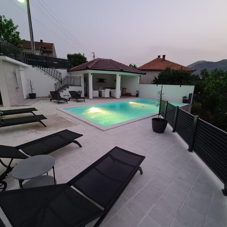 Studio apartmani Milović - Apartman sa 1 Spavaćom Sobom - 2