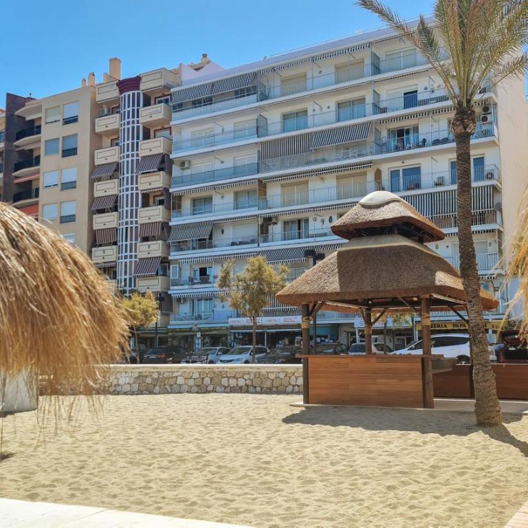 1º Línea de playa en pleno centro de Fuengirola - Apartamento de 3 dormitorios - 23