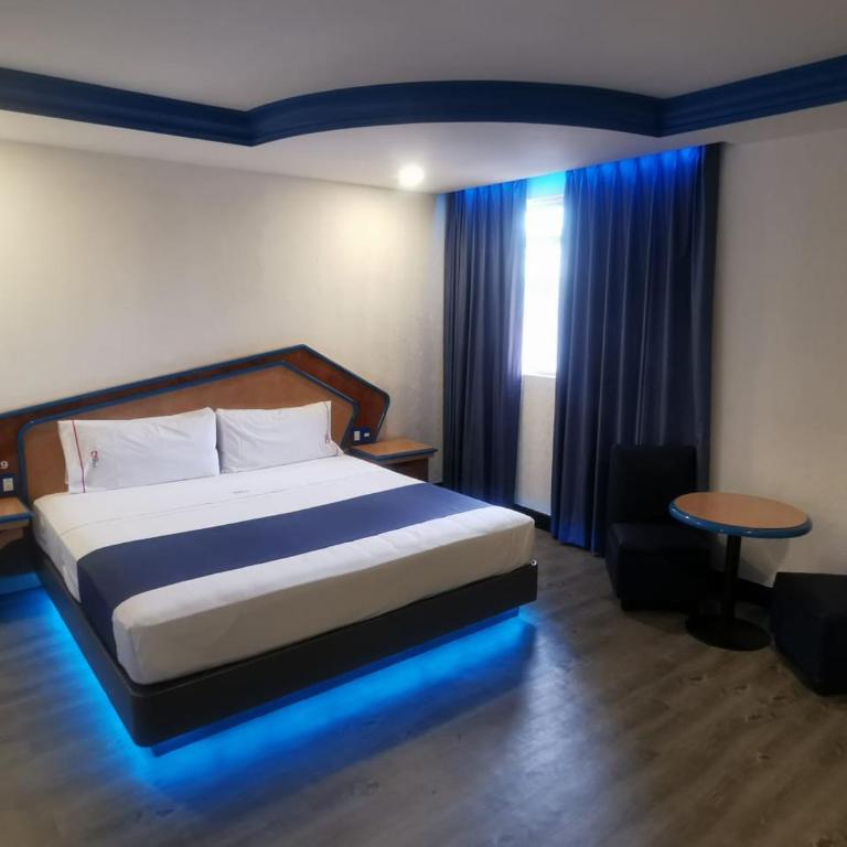 Hotel Coacalco - Habitación Deluxe - 1 cama grande - 5