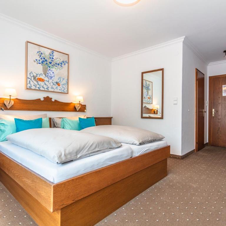 Pension Pinzgauer Hof - Doppelzimmer mit Balkon - 4